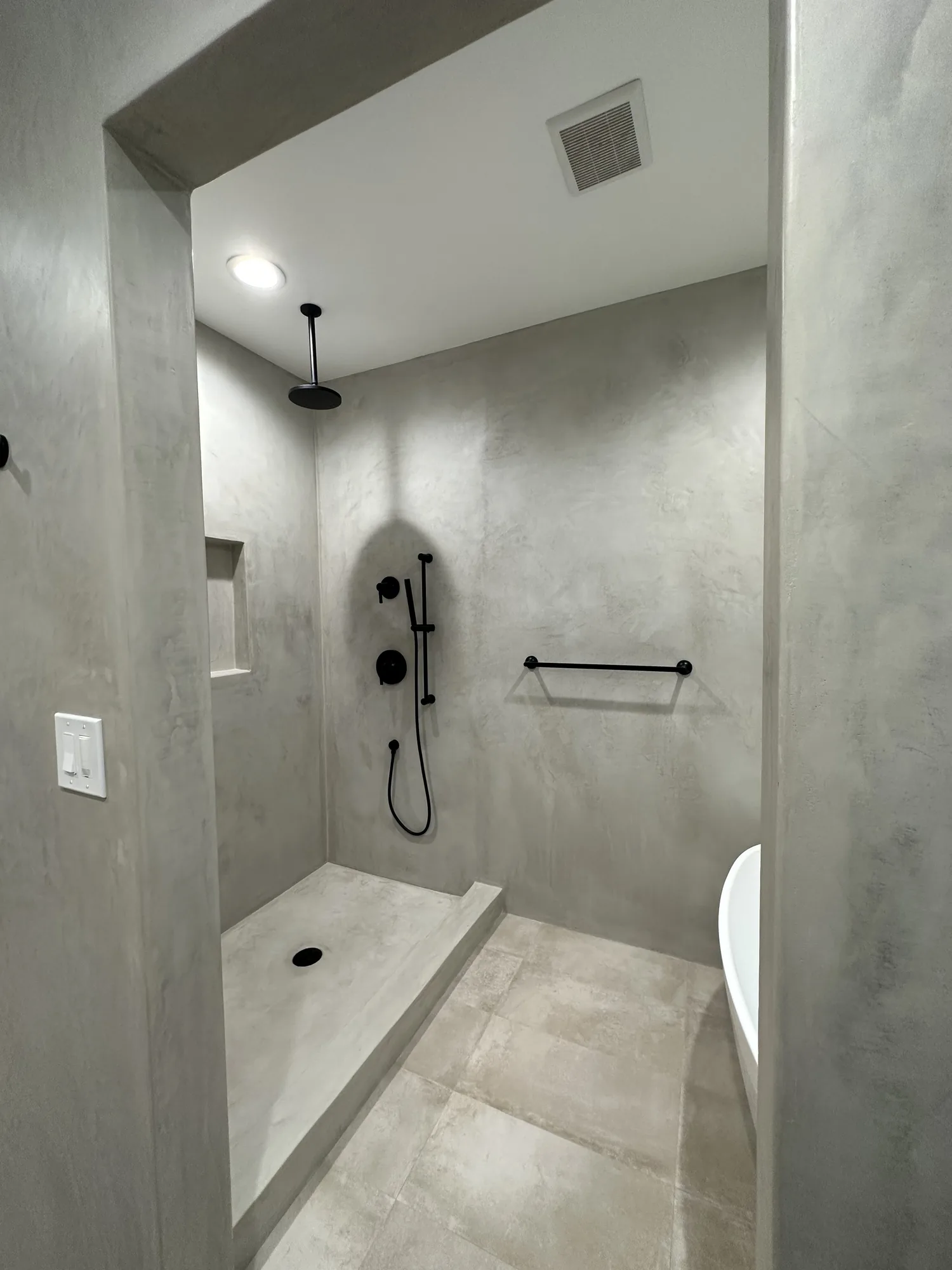 Concrete Bathrooms — Ellada Mesveliani Interiors